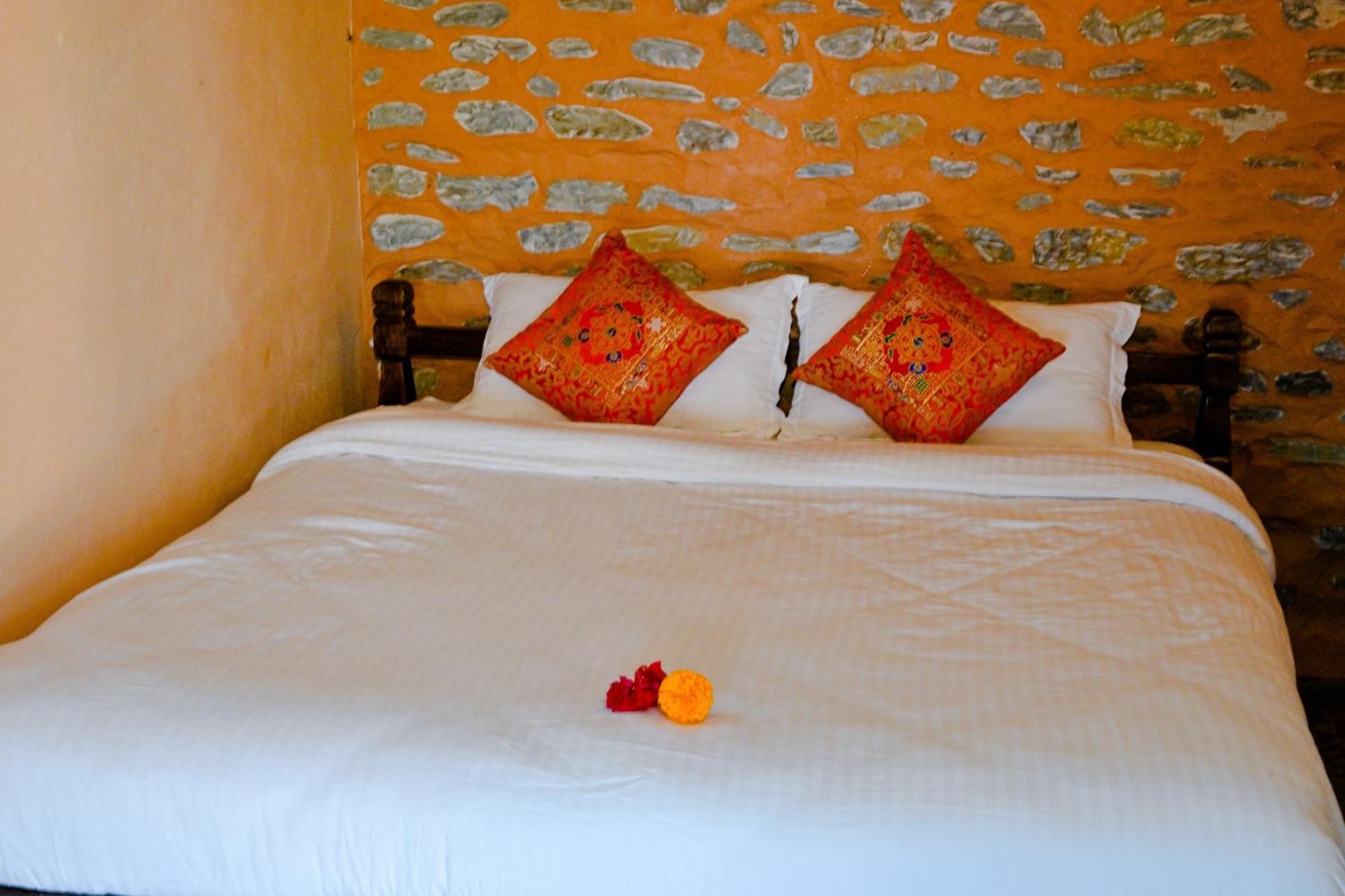 Village Homestay With Culture And Nature โพคารา ภายนอก รูปภาพ