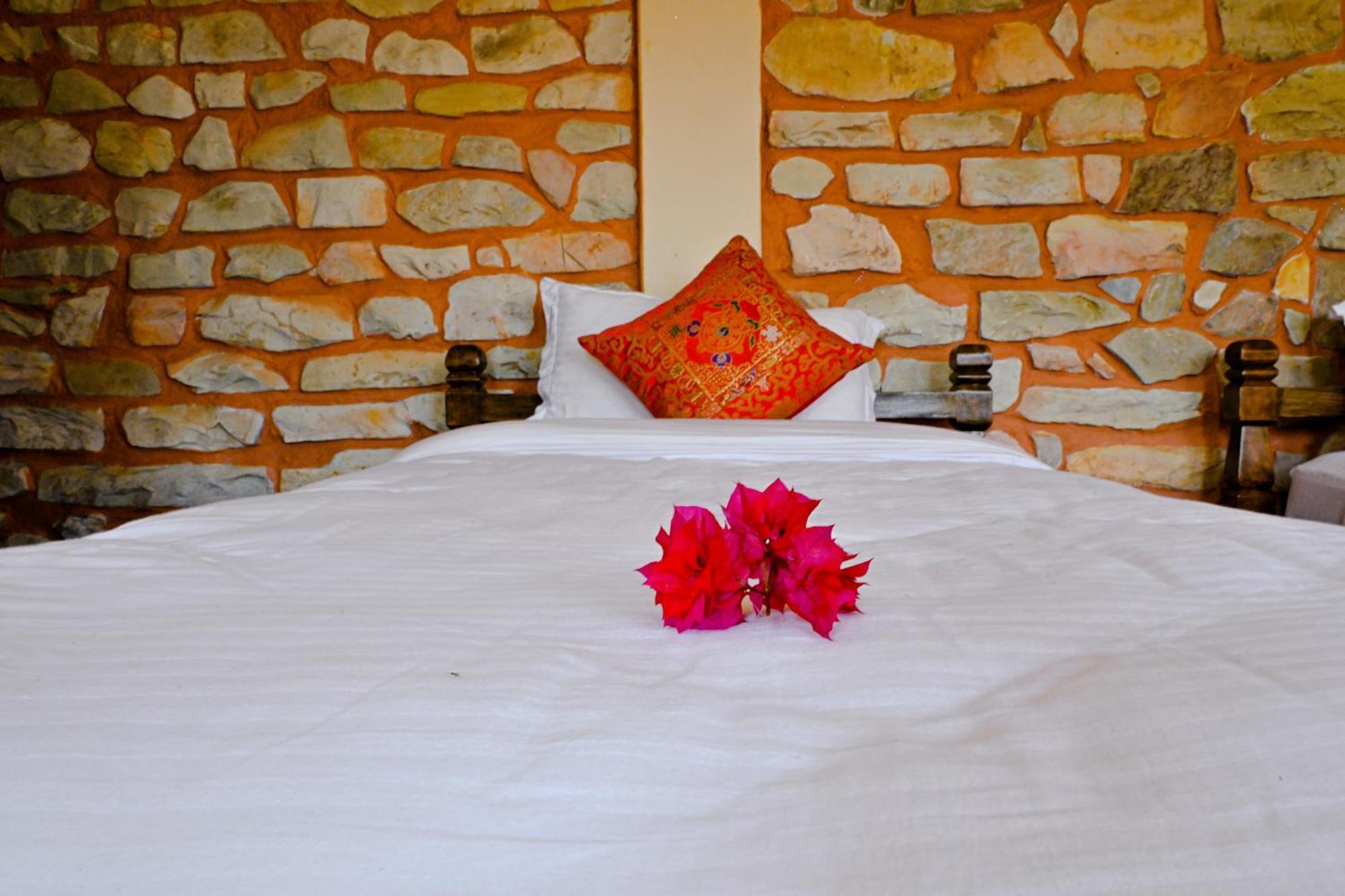 Village Homestay With Culture And Nature โพคารา ภายนอก รูปภาพ